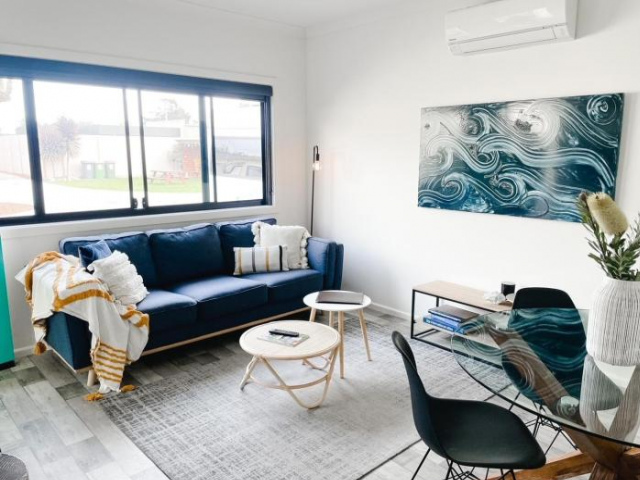 Beachcomber Holiday Apartment - Lakes Entrance