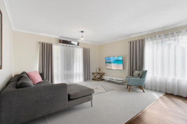Eastern Views Beach House - Lakes Entrance