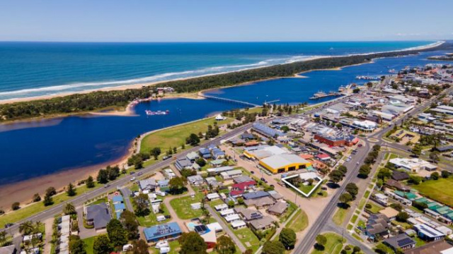 Beach and Lakes Cottage B - Lakes Entrance