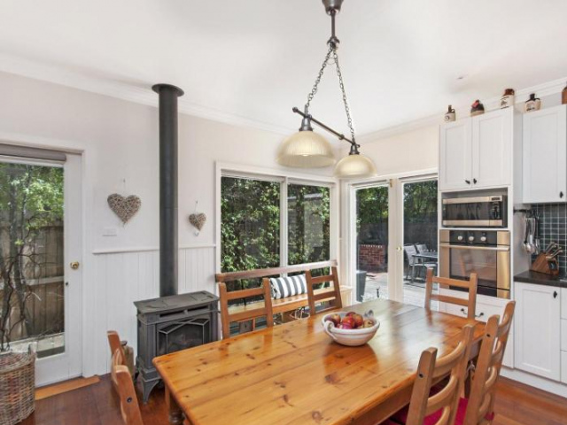 Railway Cottage - Port Fairy