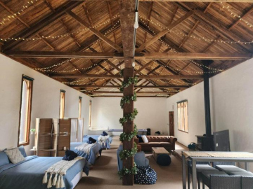 Daylesford Frog Hollow Estate - The Barn - Has a Table Tennis Table, Spa, Fireplace, Bar and Outdoor