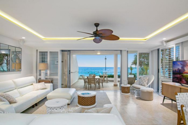 Beachfront Luxury, Hastings Street - Noosa Heads