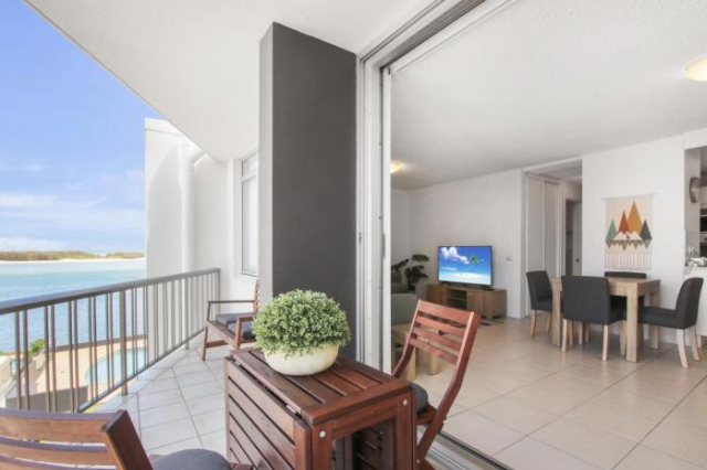 Pumicestone Lodge Unit Twelve, 26 Maloja Ave - Caloundra