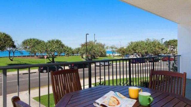Kings Beach Ocean Front Views & Pool - Private Balcony overlooking Kings Beach - Caloundra