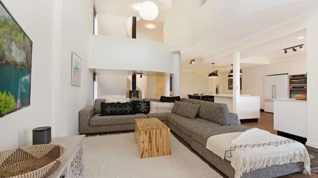 2 27 Wilson Avenue Dicky Beach QLD - Caloundra