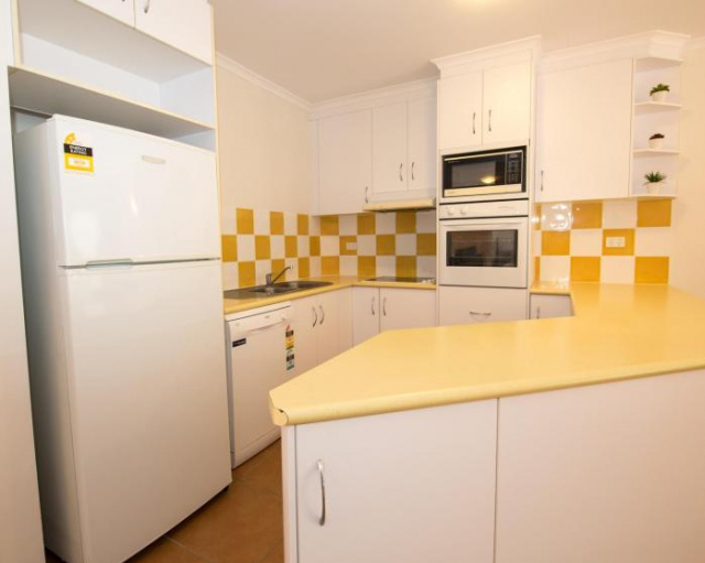 Beach Court - Airlie Beach - Airlie Beach