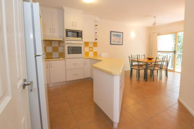 Beach Court - Airlie Beach - Airlie Beach