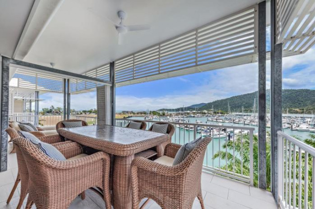 2 bedroom Penthouse at the Boathouse - 艾爾利海灘
