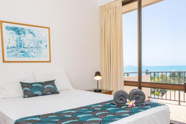 OCEAN VIEWS 10 - Airlie Beach