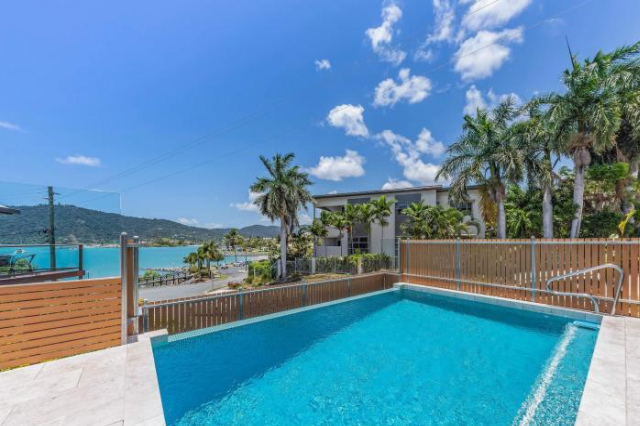Whitsunday living on Hillcrest - 艾爾利海灘