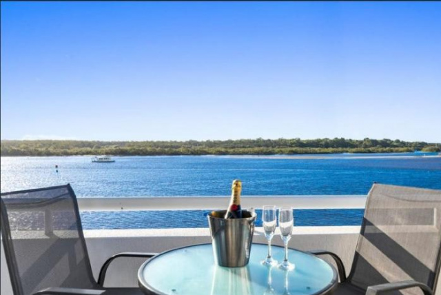 HOWARD ST Panoramic River and Ocean Views - Penthouse -Rooftop - 努薩維爾