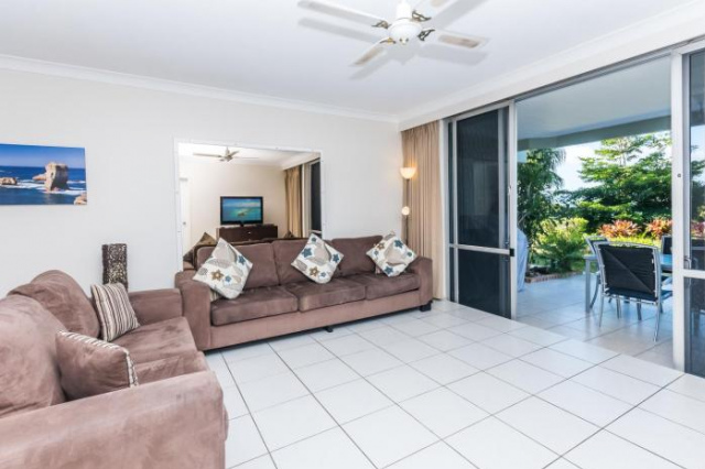 Lagoon Beachfront Lodge 006 on Hamilton Island by HamoRent - Hamilton Island