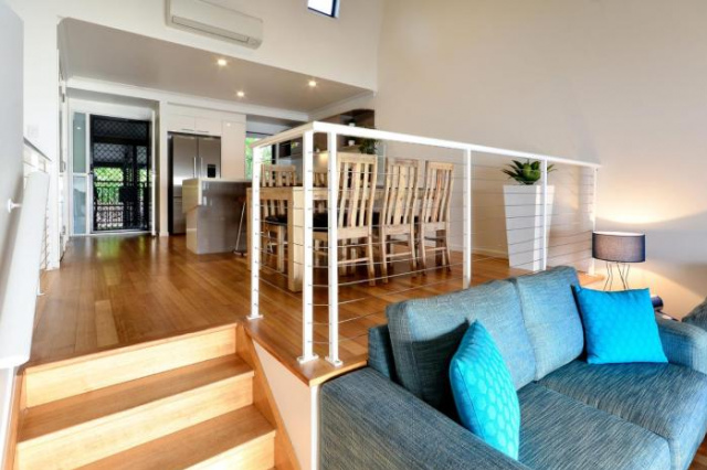 Shorelines 31 Renovated Upmarket Two Bedroom Apartment With Ocean Views And Buggy - Hamilton Island