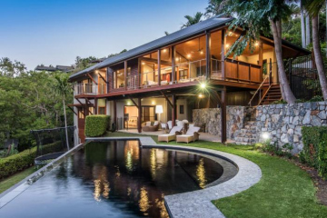 Iluka Luxury House With Ocean Views On Half Acre With Pool And Two Golf Buggies