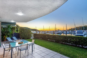 Pavillions 1 - NEW Waterside Luxury with pool