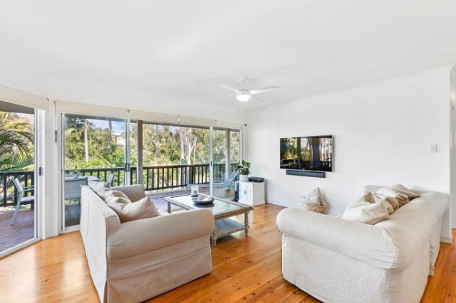 Ferguson St The Beach House Cosy Cottage with Pool - Sunshine Beach
