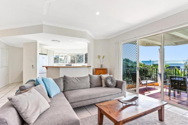 Cosy apartment with ocean views, Sunshine Beach - Sunshine Beach
