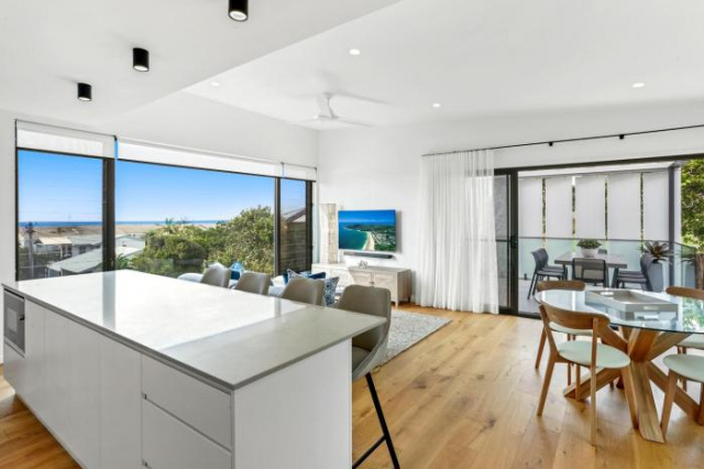 Chic Beachside Apartment, Peregian Beach - Peregian Beach