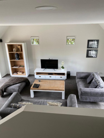 Home By Hagley Park