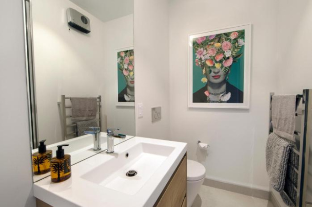 Funk in the City - Luxury Laneway Apartment with Single Garage - Christchurch
