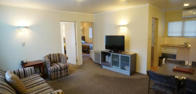 70808-8814448