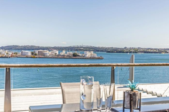 3 Bedroom Penthouse with Fabulous Views - Auckland