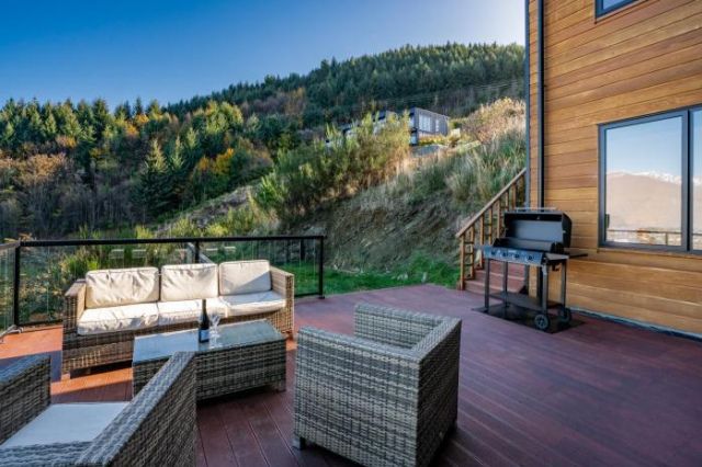 A Luckie Charm - 5-Bedroom Townhouse with Spectacular View - 皇后鎮