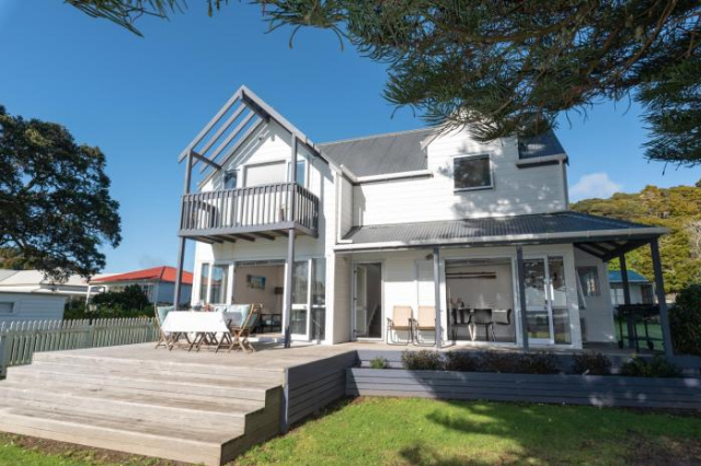 Wairangi Beach Cottage - Paihia Beach House - Bay of Islands