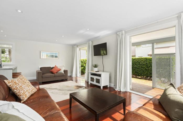 Sandy Jandals - Russell Holiday Home - Bay of Islands