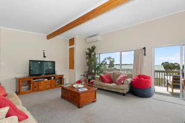 Tahuna Family Escape - Paihia Holiday Home