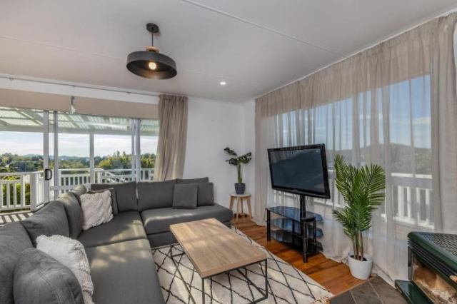 Enjoy the View - Kerikeri Holiday Home - Bay of Islands