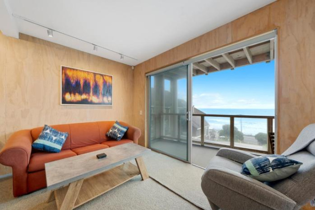 Rippling Waves Lookout - Raumati South Holiday Home - Wellington