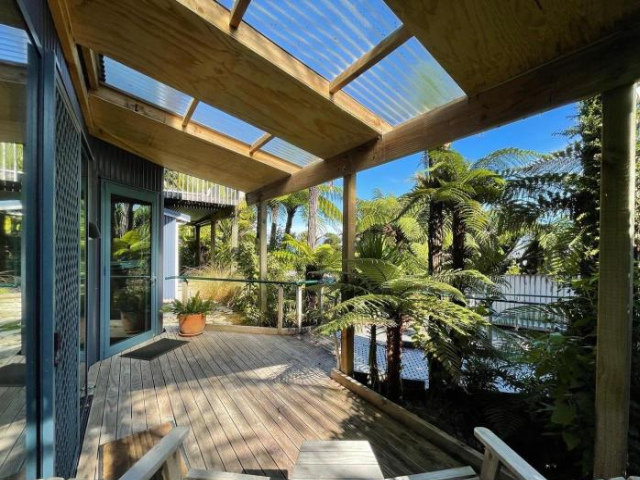 Xiuju Wu Hotel - South Island