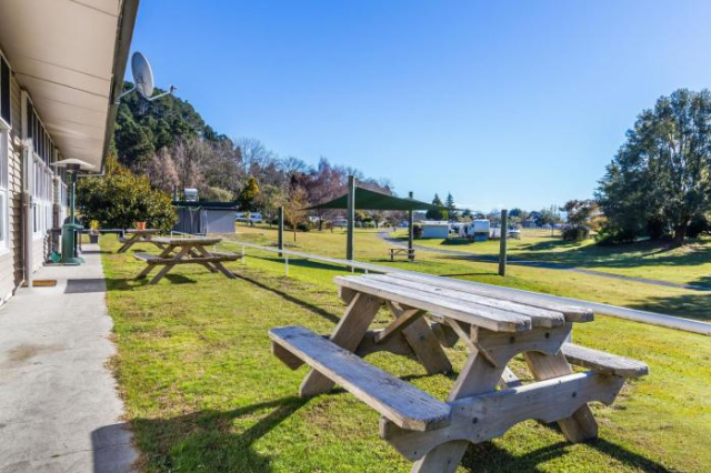 Motutere Bay TOP 10 Holiday Park - Lake Taupo