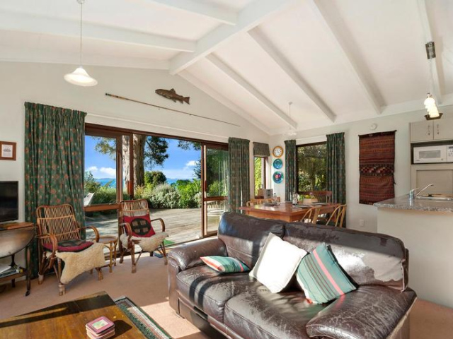 Ruatotara - Pukawa Holiday Home - Lake Taupo