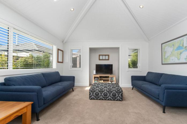 Rogers Retreat - Kinloch Holiday Home - Lake Taupo