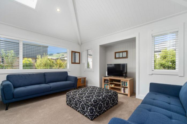 Rogers Retreat - Kinloch Holiday Home - Lake Taupo