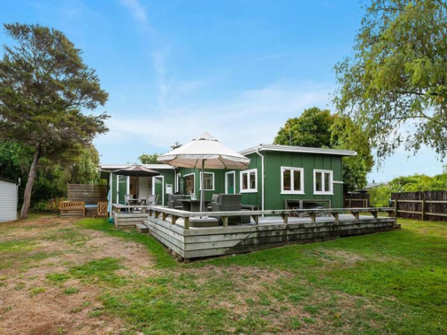 Llieno - Lake Taupo Holiday Home - Lake Taupo