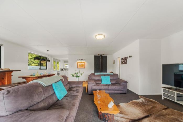 Gosling Cottage - Turangi Holiday Home - Lake Taupo