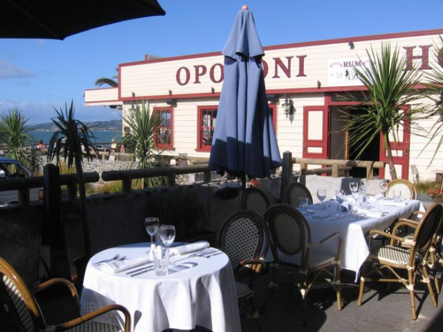 Opononi Hotel - North Island