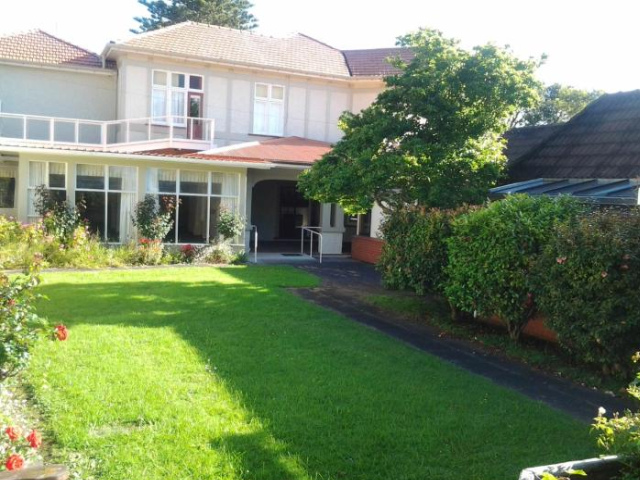 Hikurangi Check-in Hotel - North Island