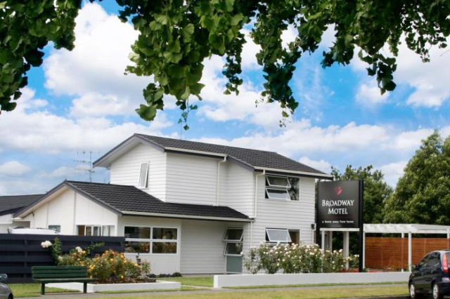 Broadway Motel & Miro Court Villas - North Island