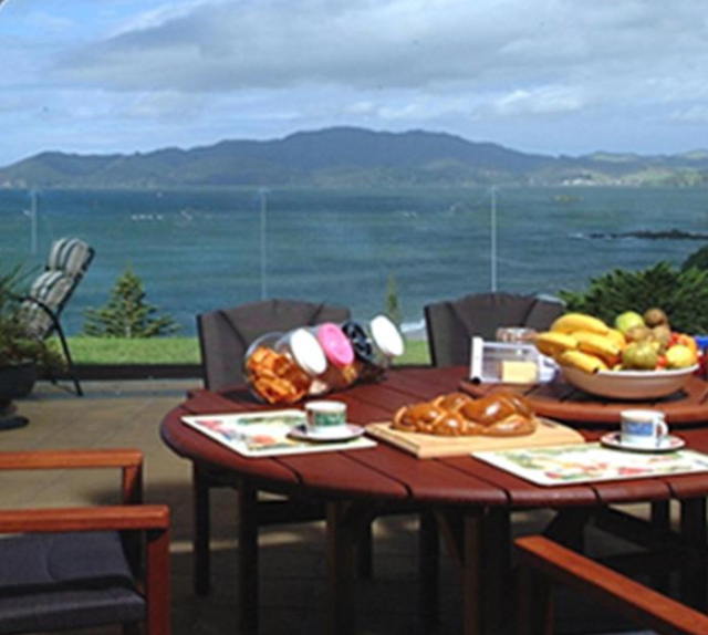 Carnival Ocean View Bed and Breakfast - North Island
