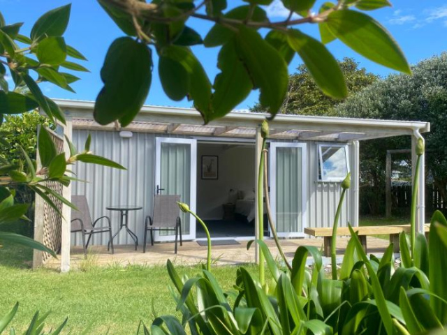 Beach Break Cabin - Short Walk to Beach and Cafes - Coromandel Peninsula
