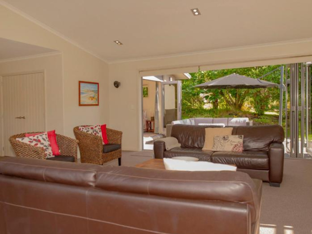 Cooks Getaway - Cooks Beach Holiday Home - Coromandel Peninsula