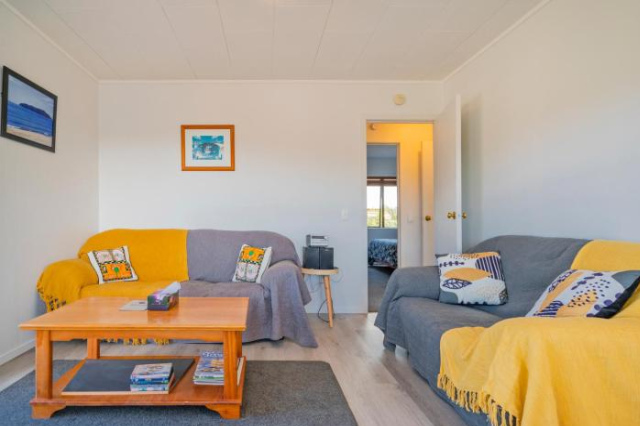 Coastal Hill Retreat - Tairua Holiday Home - Coromandel Peninsula