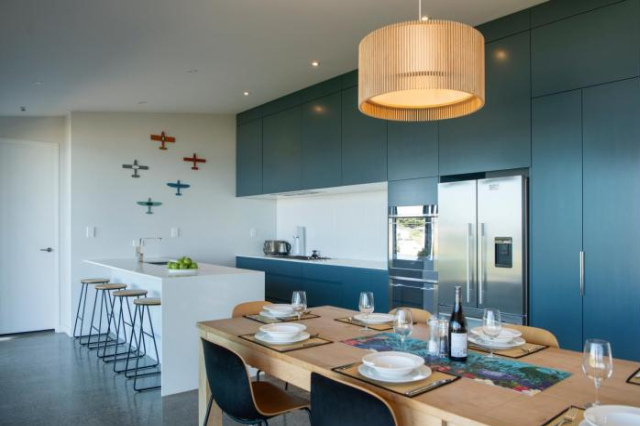 Lightning Ridge Views - Waimarama Holiday Home - Hawke's Bay