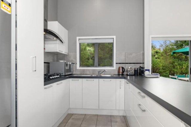 Sea View Cottage - Ruakaka Holiday Cottage - Northland