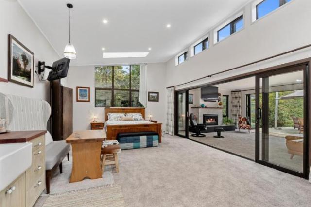 Westhay Stables - Paparoa Holiday Home - Northland