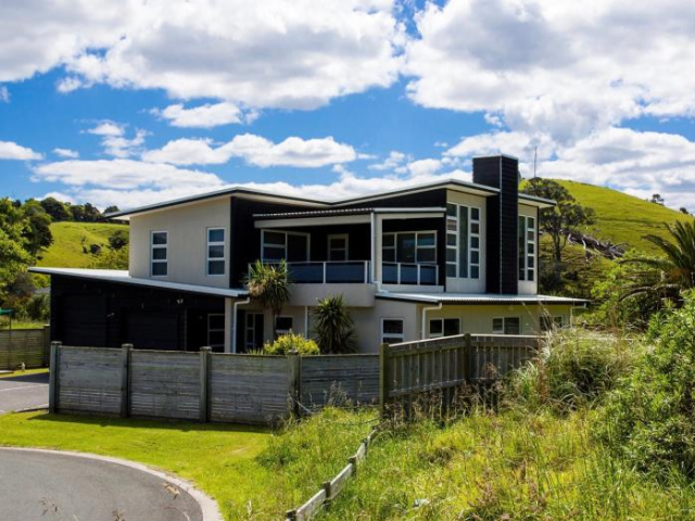Matapouri Dunes - Matapouri Holiday Home - Northland